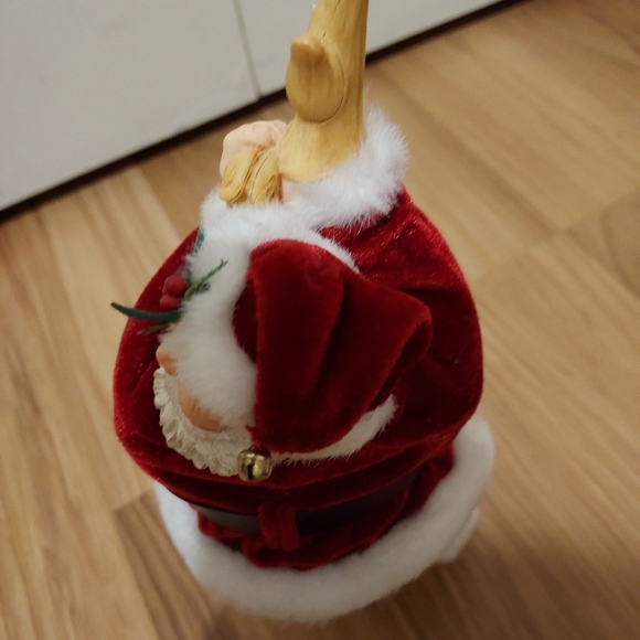 Vintage Hallmark Santa Getting Ready Christmas Eve Decorative Figurine - Picture 8 of 13